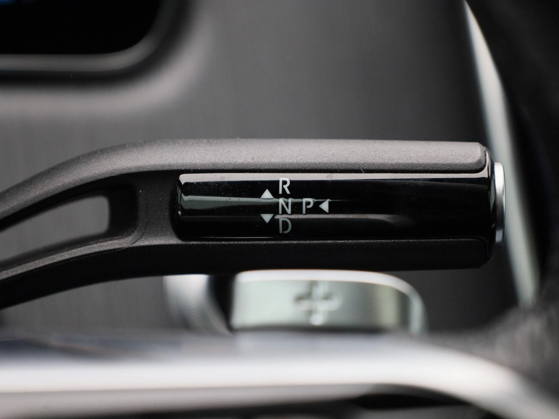 Mercedes-Benz-EQE-image-18