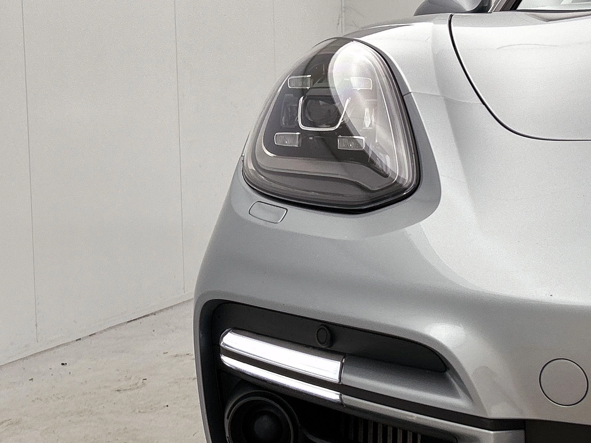 Porsche-Panamera-image-10