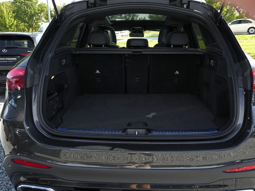 Mercedes-Benz-GLC 220 d-image-15