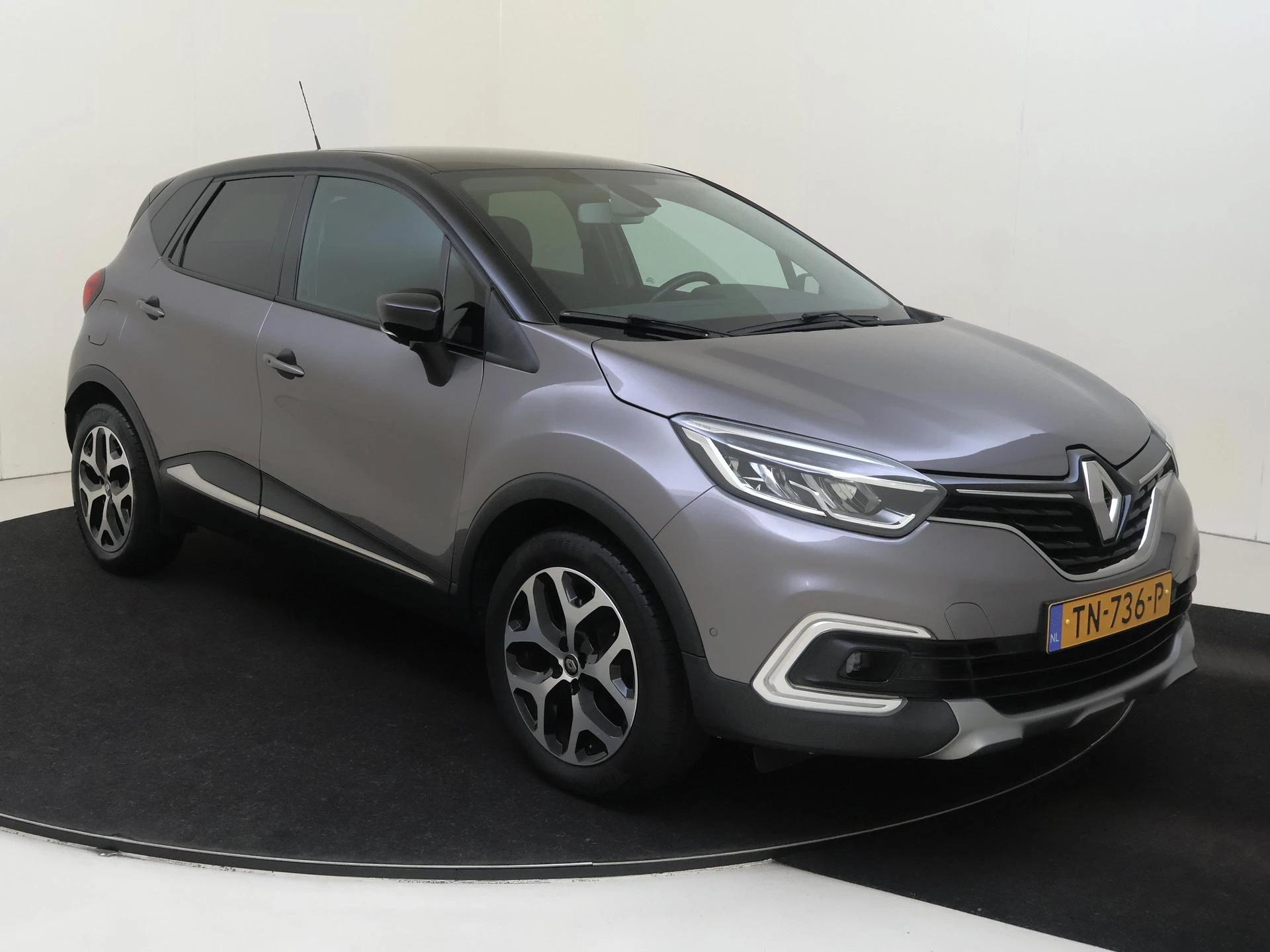 Renault-Captur-image-1