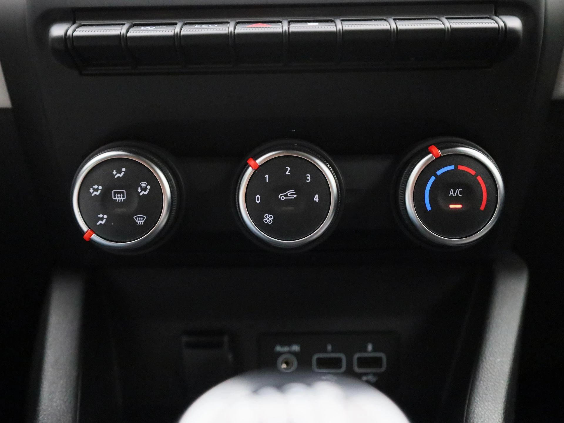 Renault-Clio-image-16