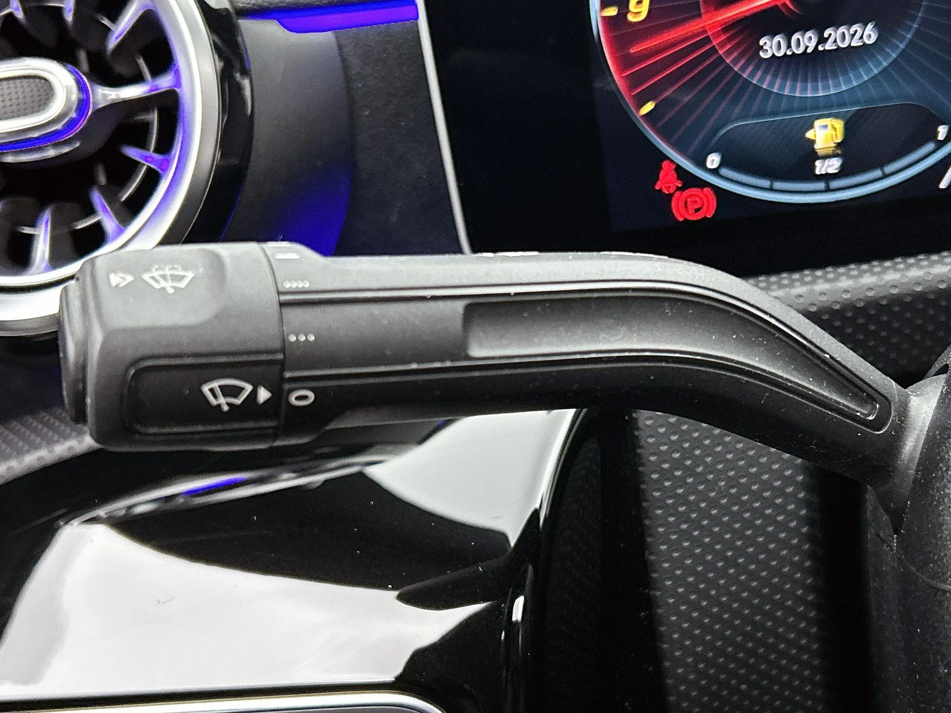 Mercedes-Benz-CLA-image-11