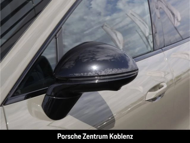Porsche Cayenne Electric -