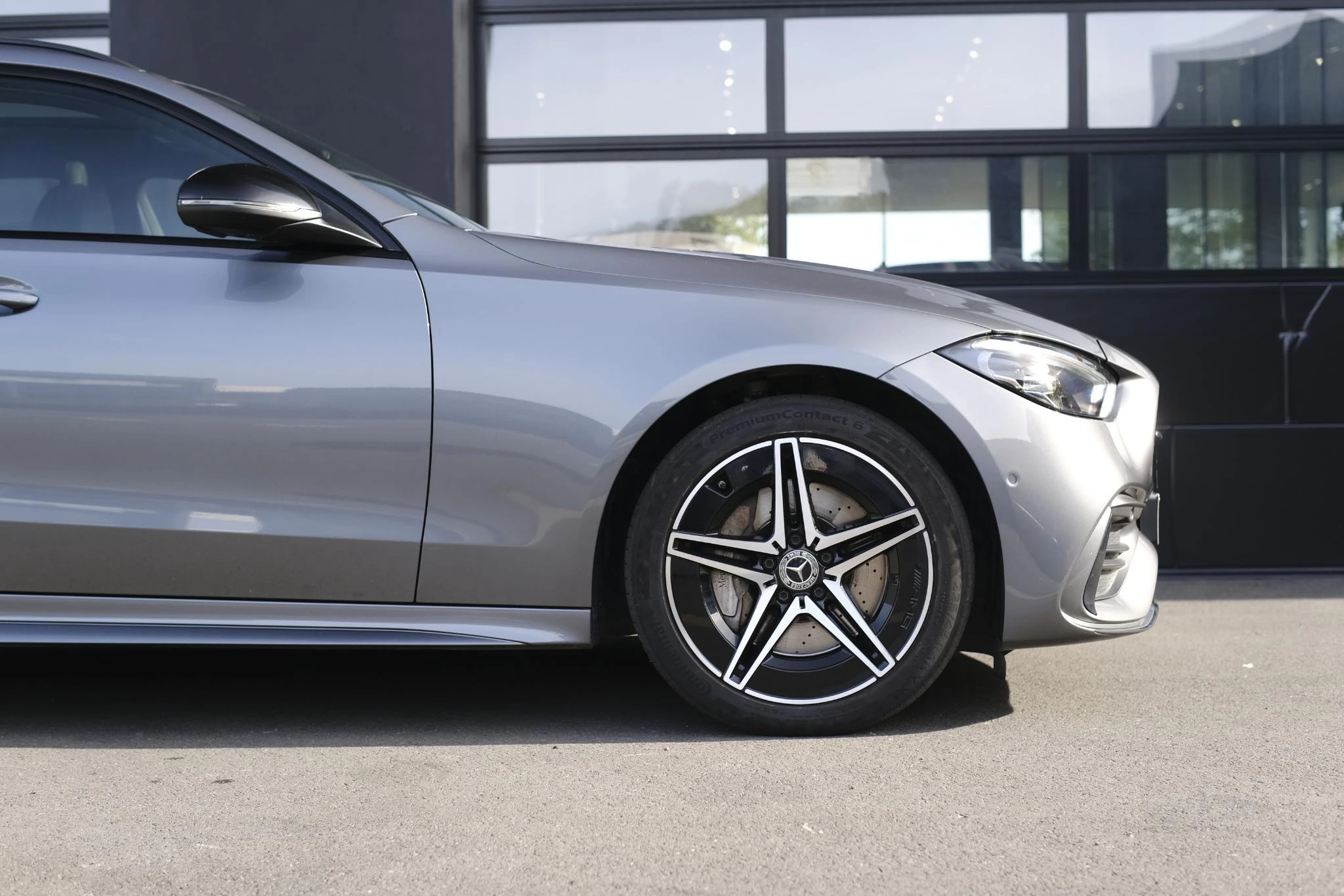 Mercedes-Benz-C-Klasse-image-29