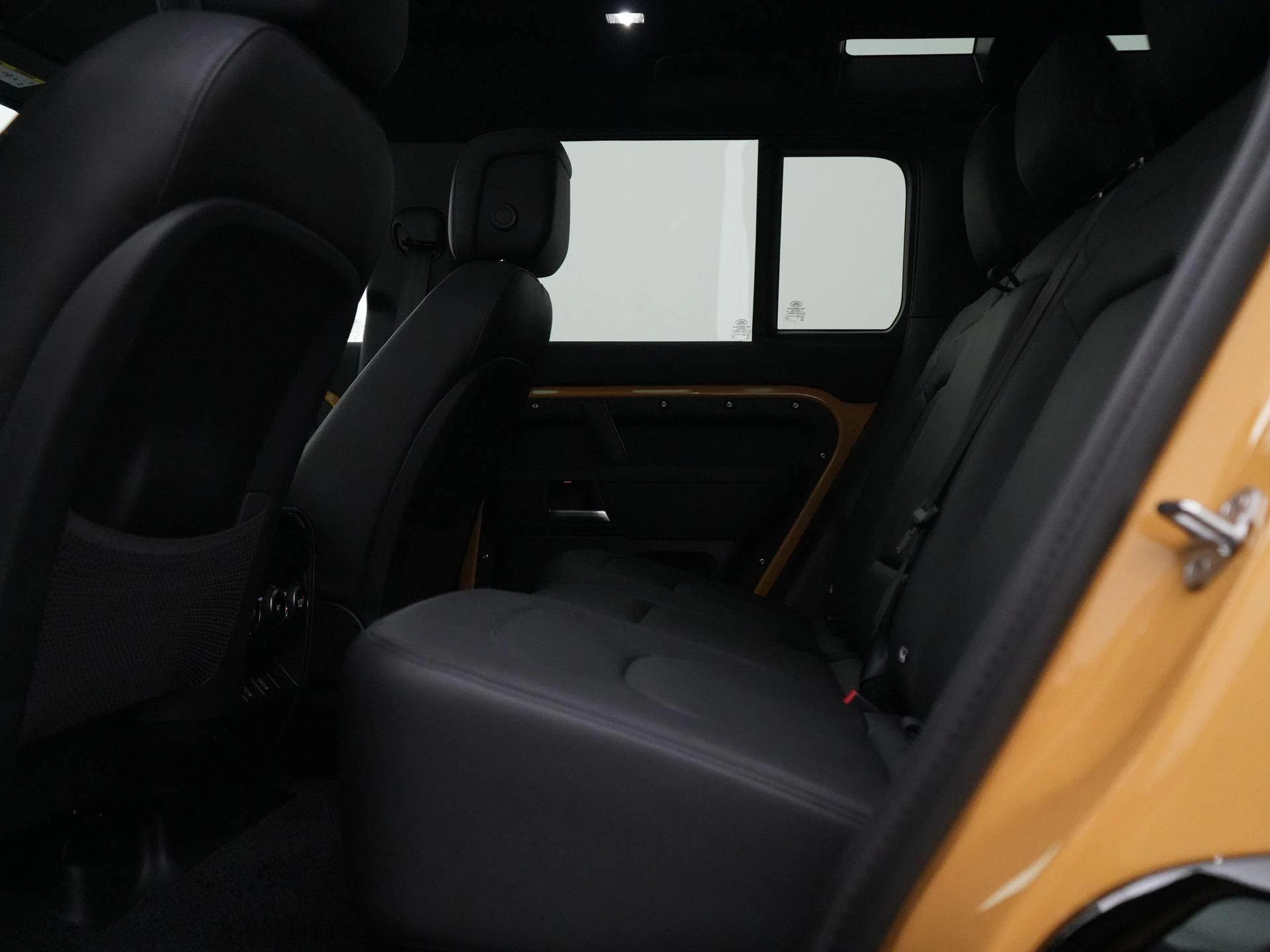 Land Rover-Defender-image-37