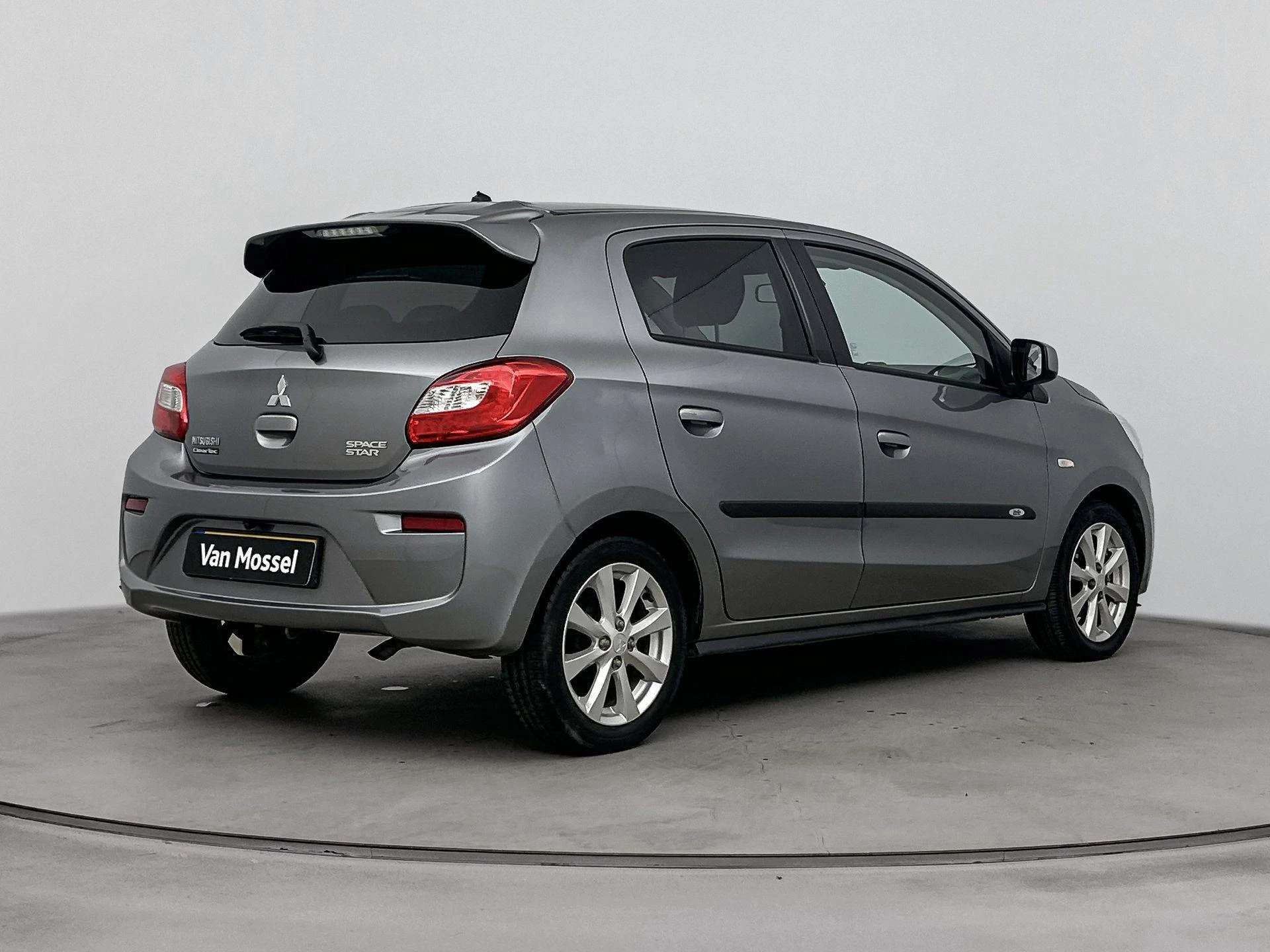 Mitsubishi-Space Star-image-5