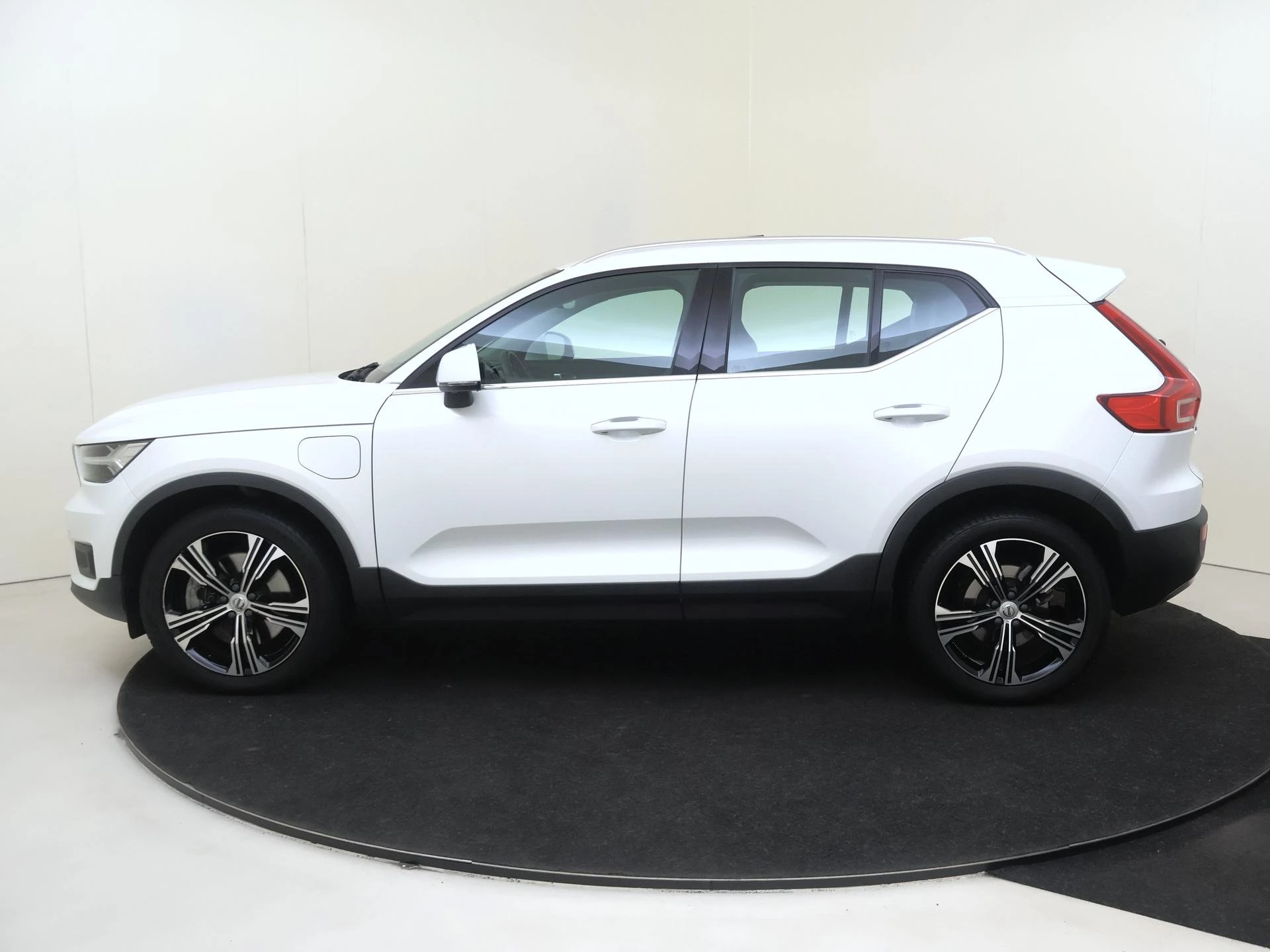 Volvo-XC40-image-7