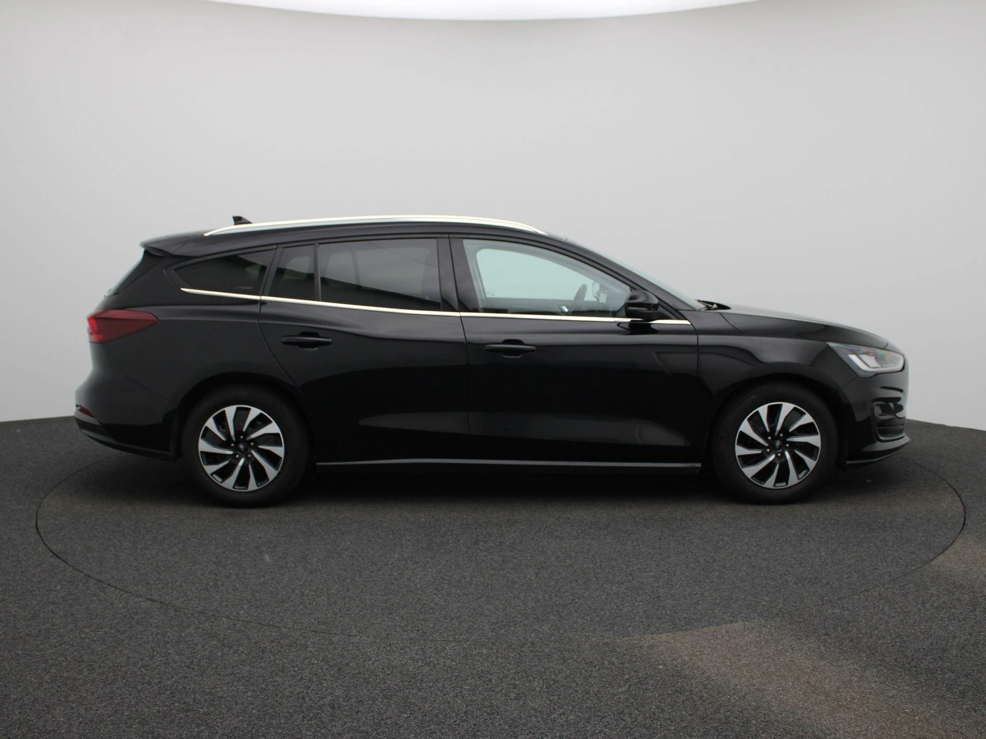 Ford Focus Clipper 1.0i EcoBoost MHEV 92kW Connected