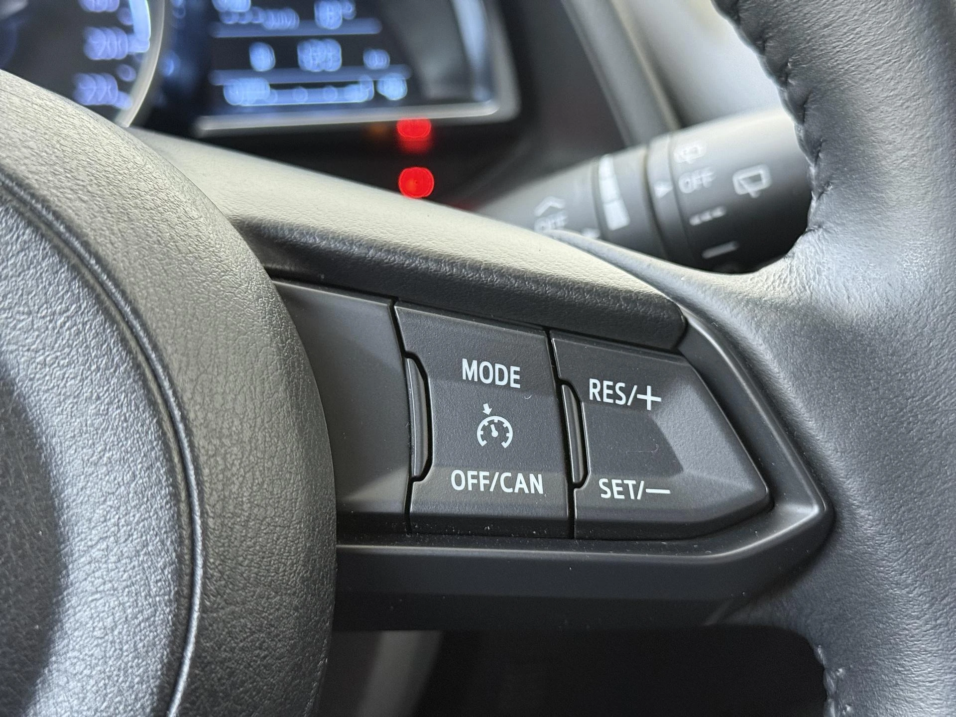 Mazda-2-image-12