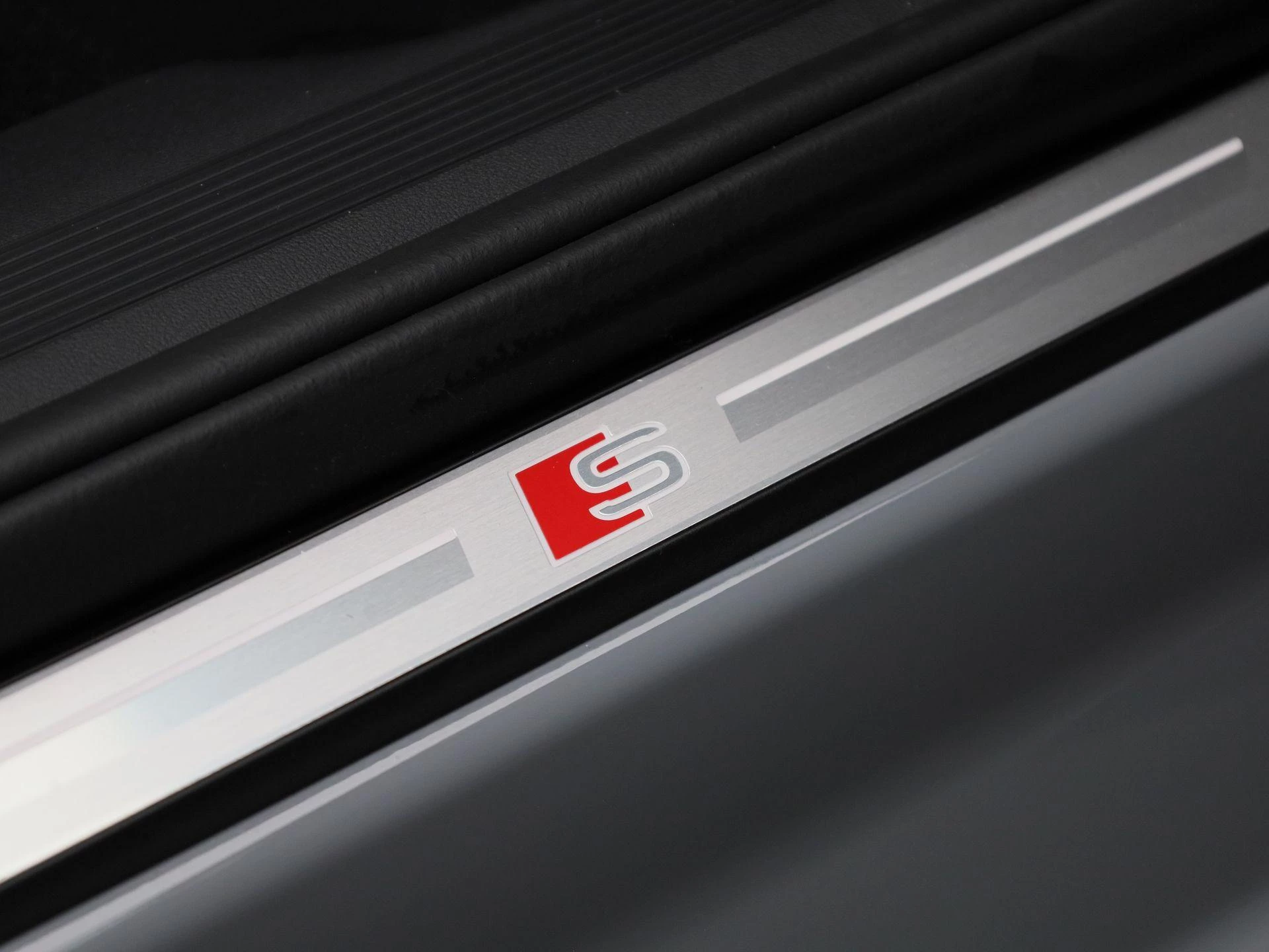Audi-Q4 e-tron-image-43