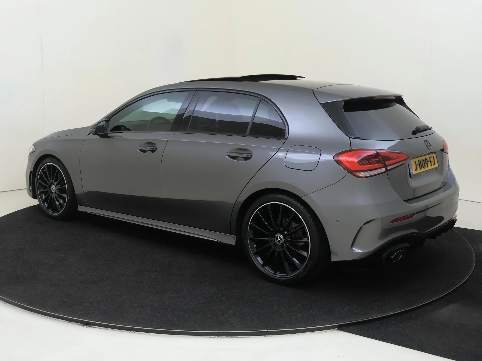 Mercedes-Benz A-Klasse 180 Business Solution AMG