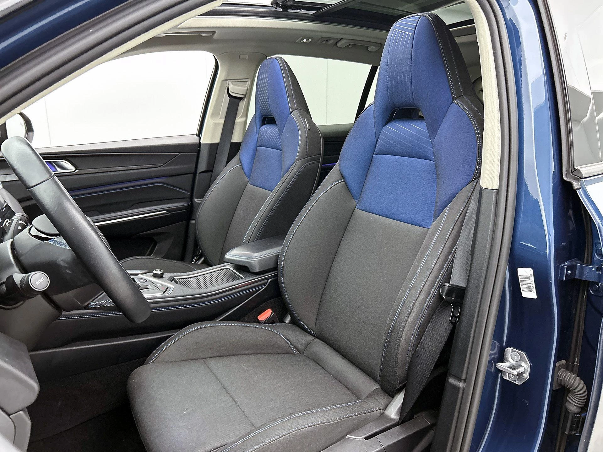 Lynk & Co-01-image-37