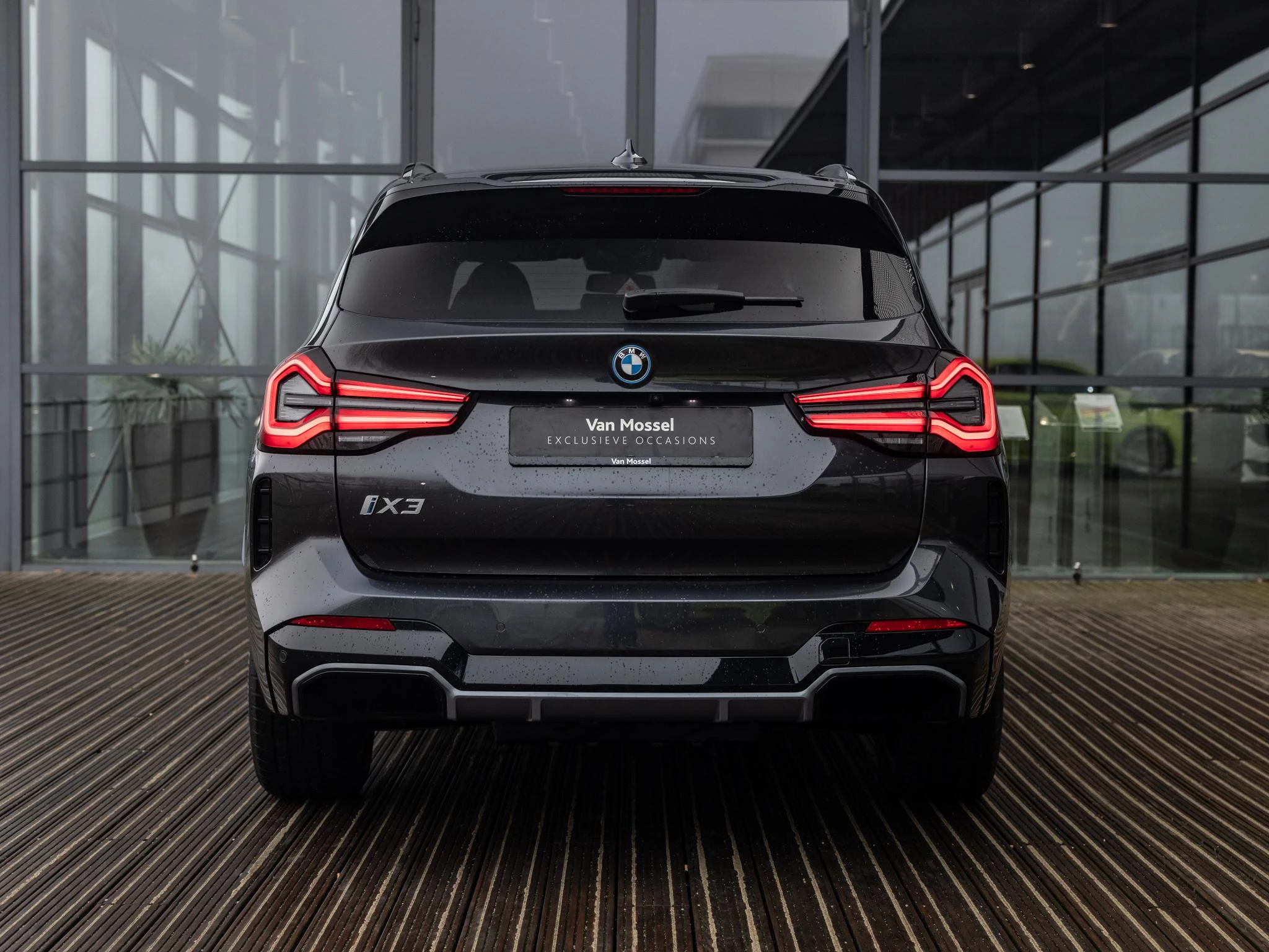 BMW-iX3-image-5