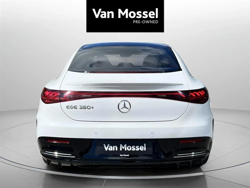 Mercedes-Benz-EQE-image-5