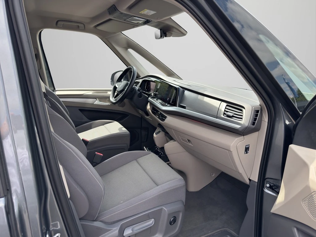 Volkswagen-Multivan-image-5