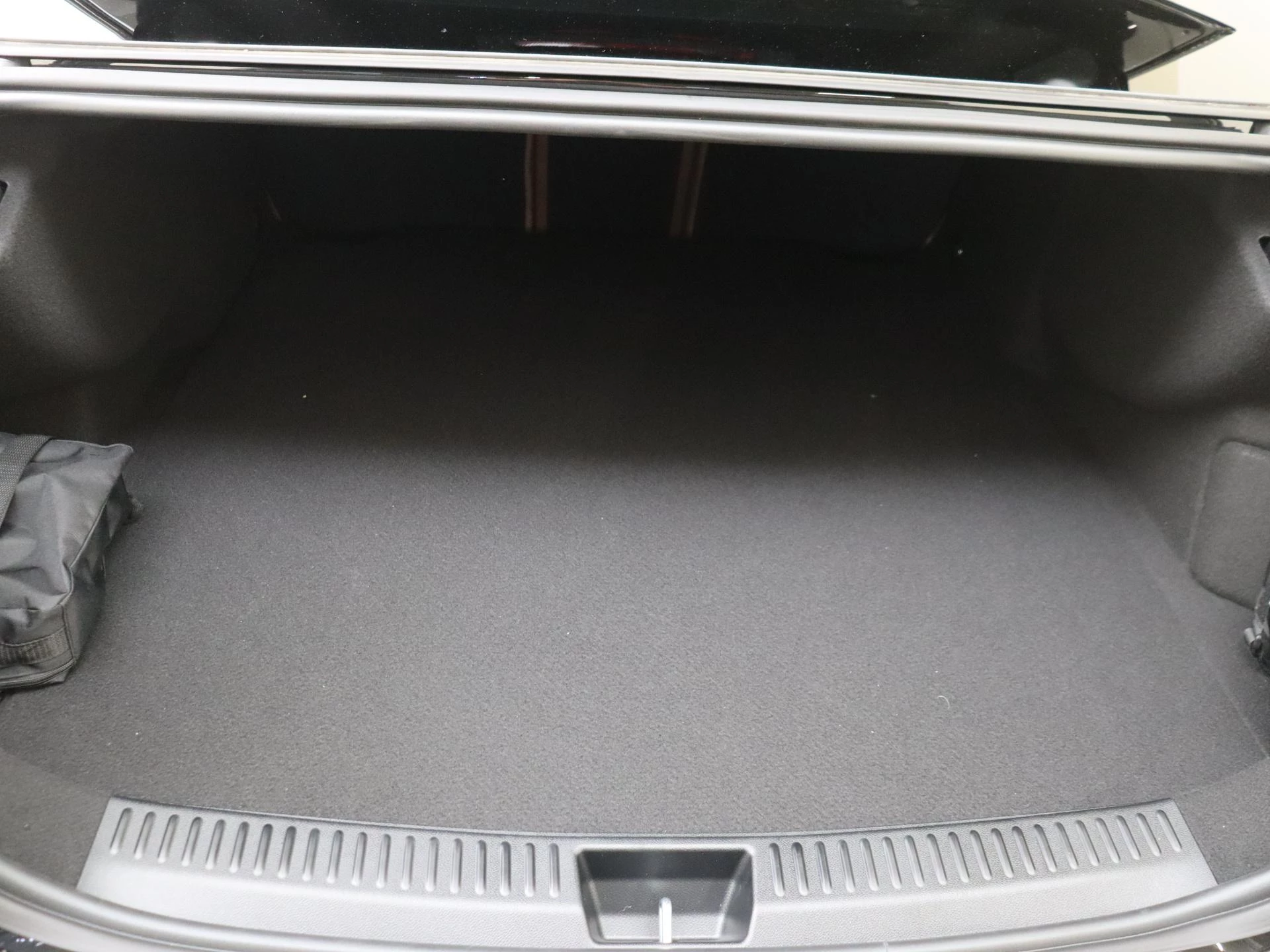 Mercedes-Benz-E-Klasse-image-28