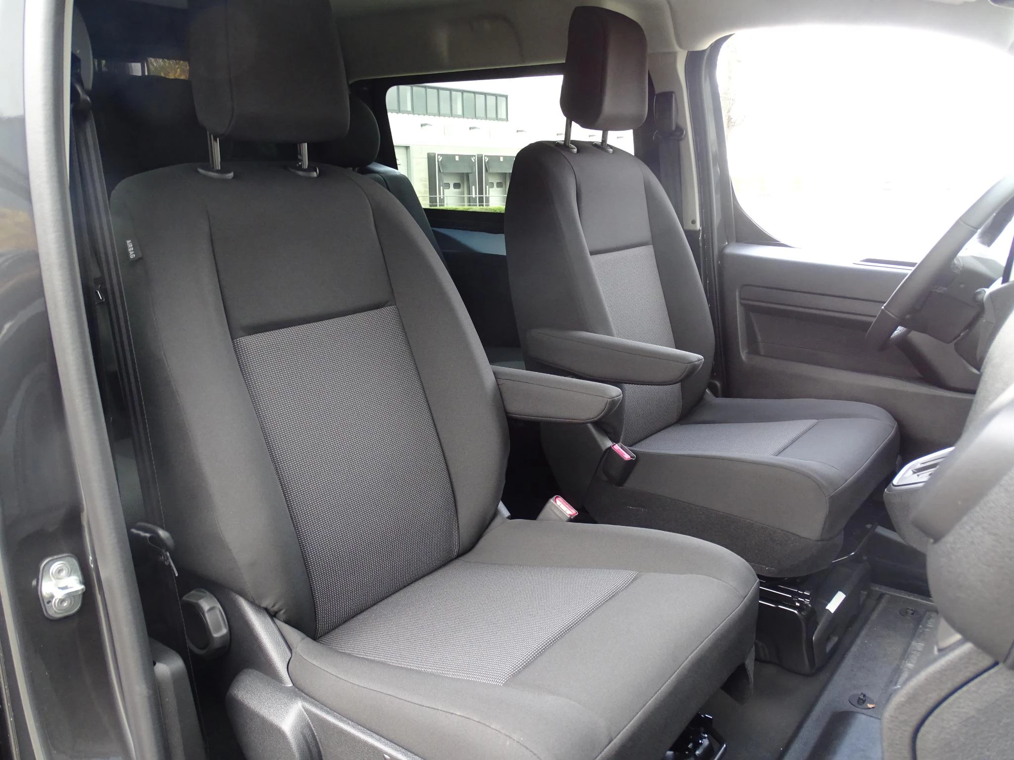 Citroën-Jumpy-image-9