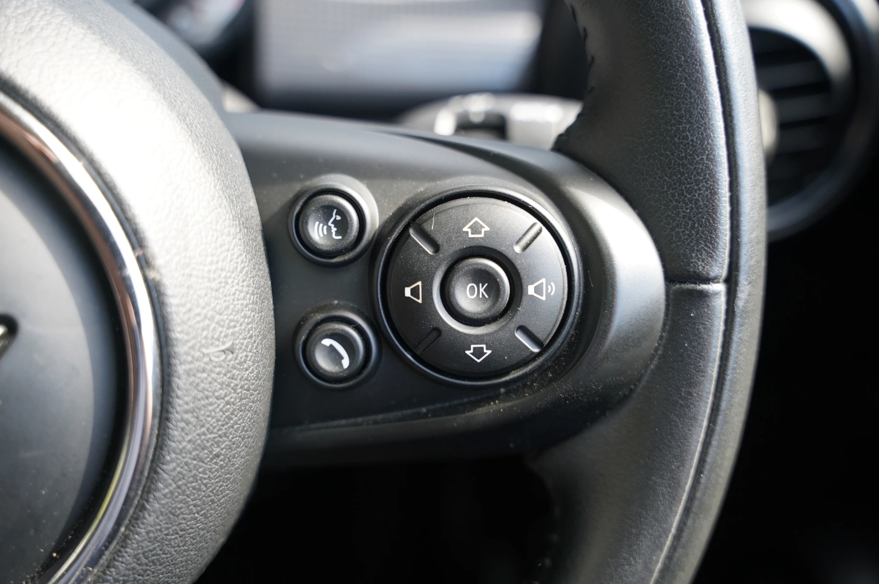 MINI-Cooper-image-16