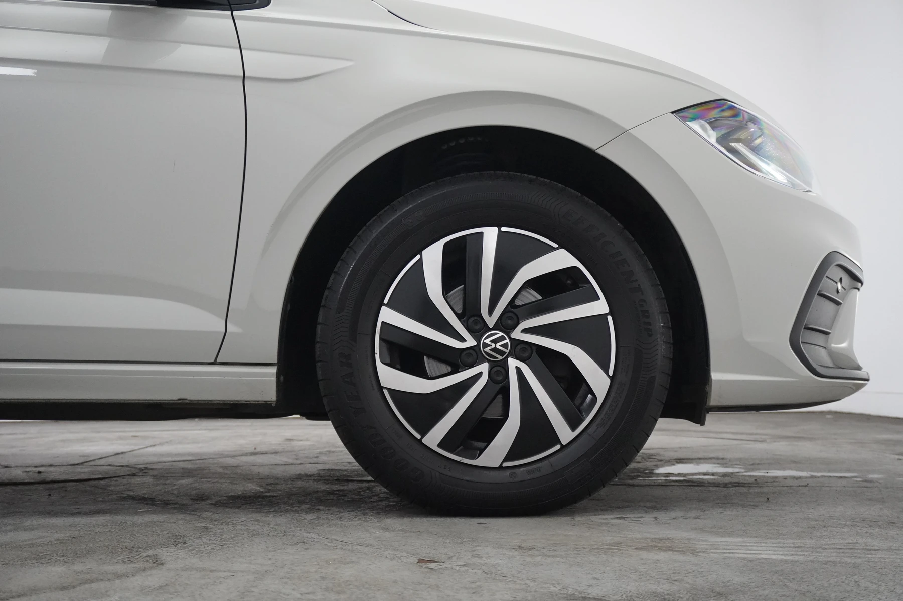 Volkswagen-Polo-image-20