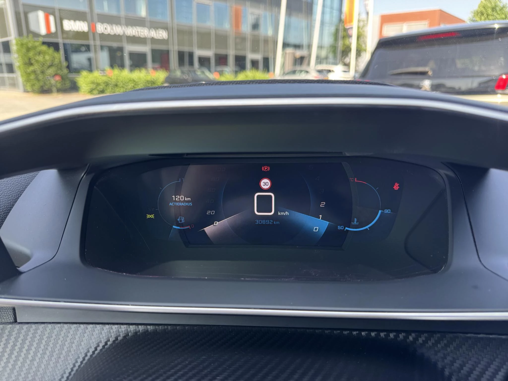Peugeot-2008-image-18