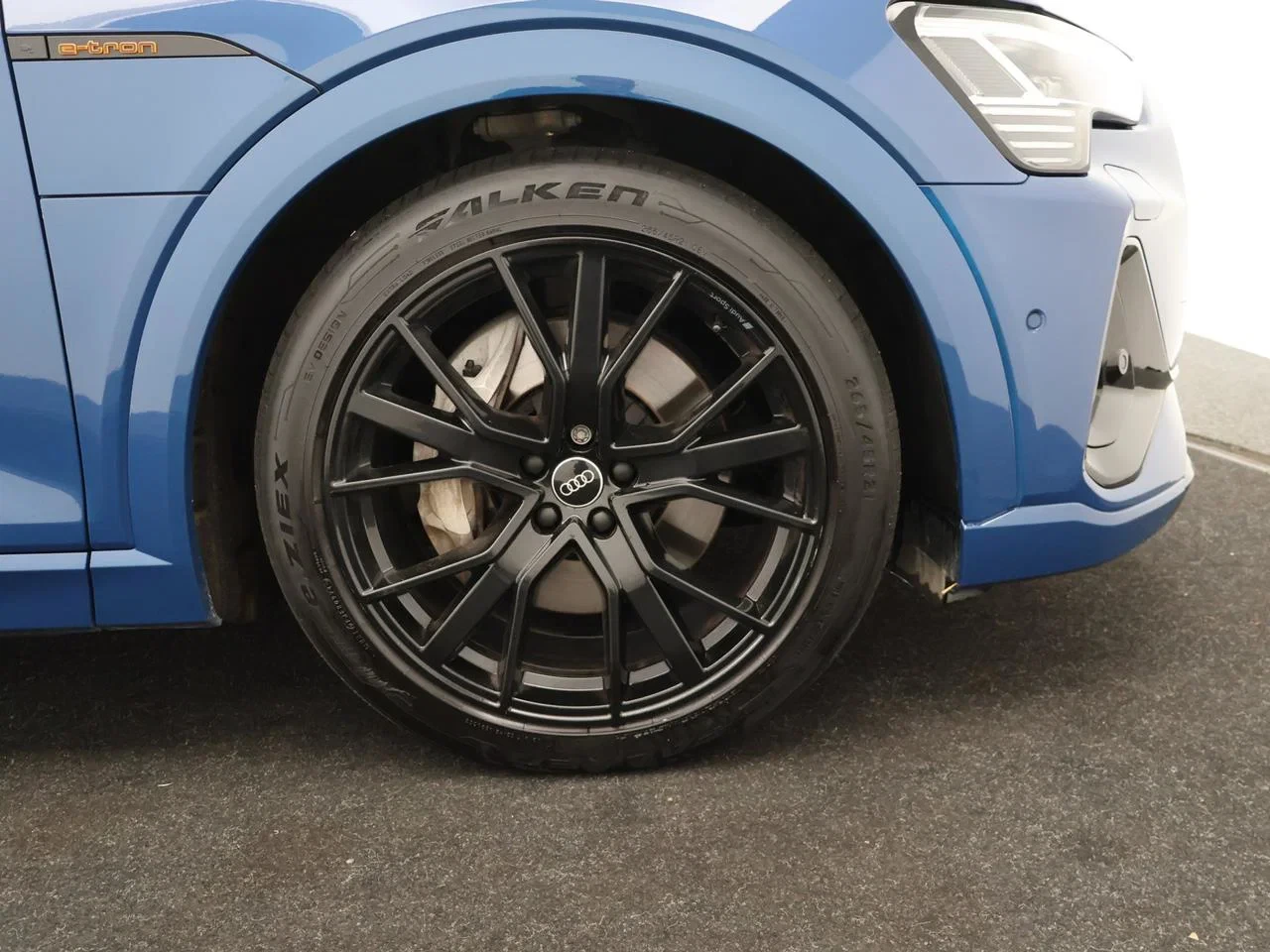 Audi-e-tron-image-3