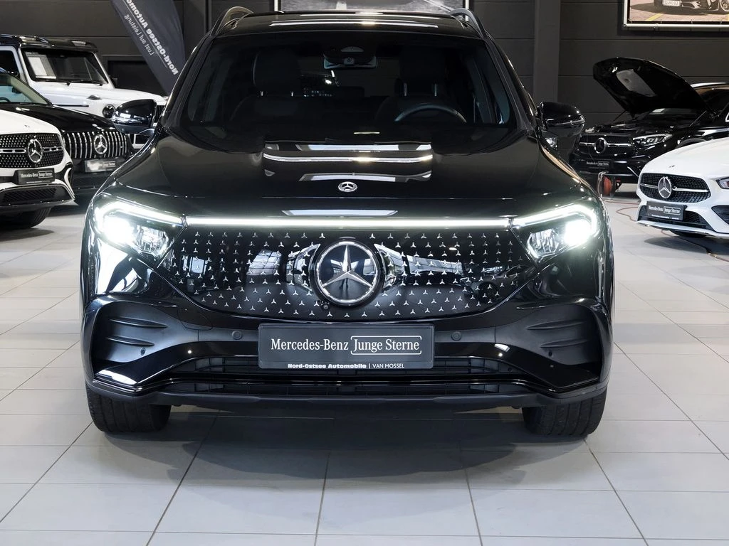 Mercedes-Benz-EQB 250+-image-3