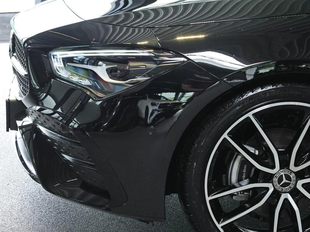 Mercedes-Benz-CLA 180-image-3