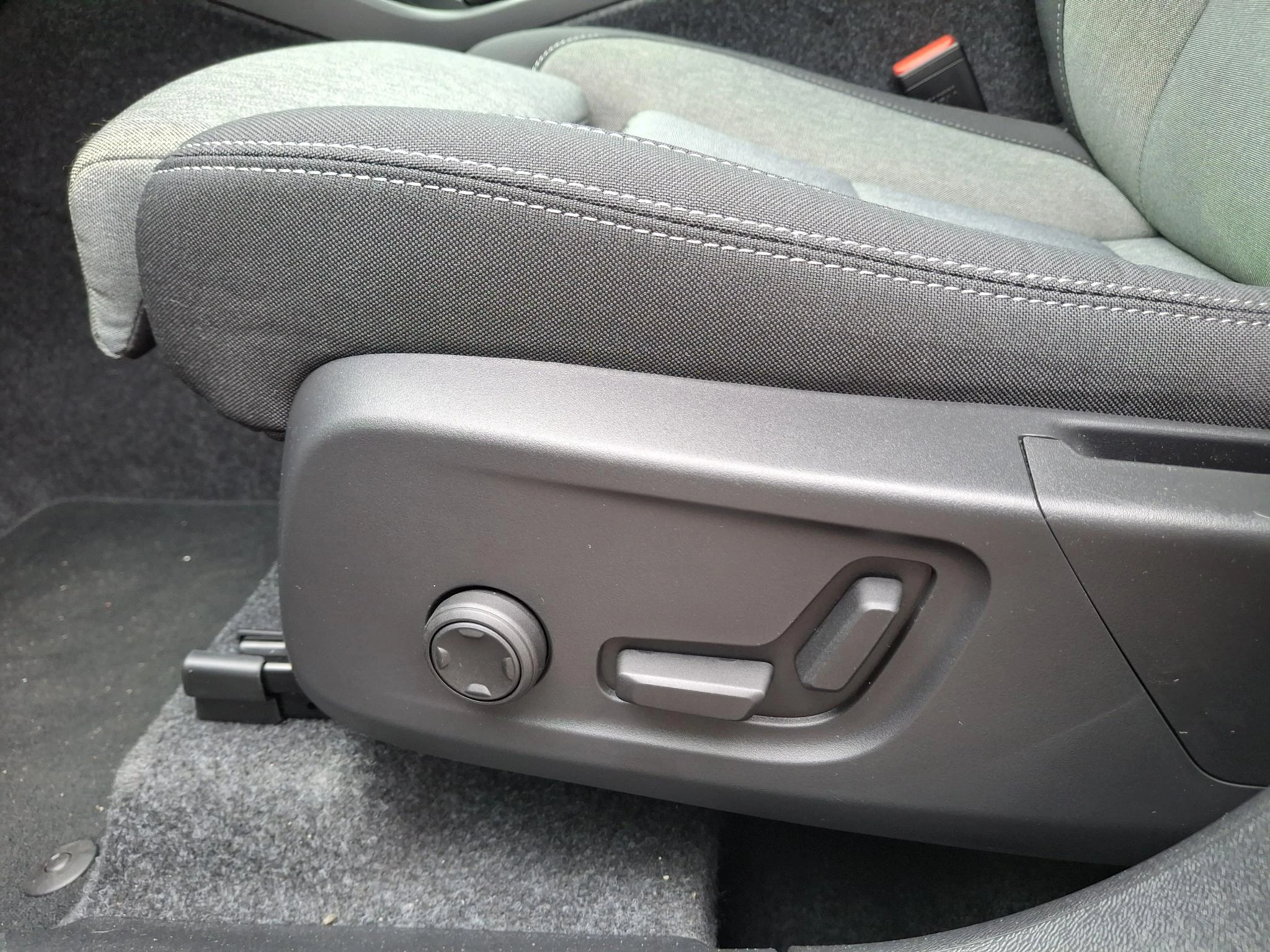 Volvo-XC40-image-4