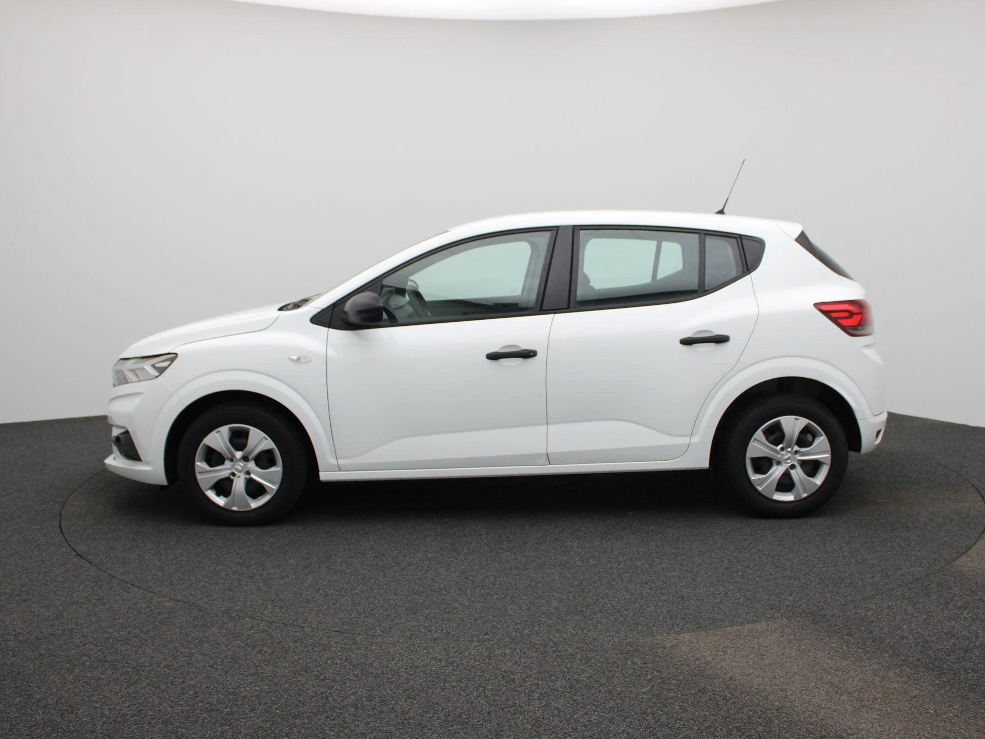 Dacia-Sandero-image-3