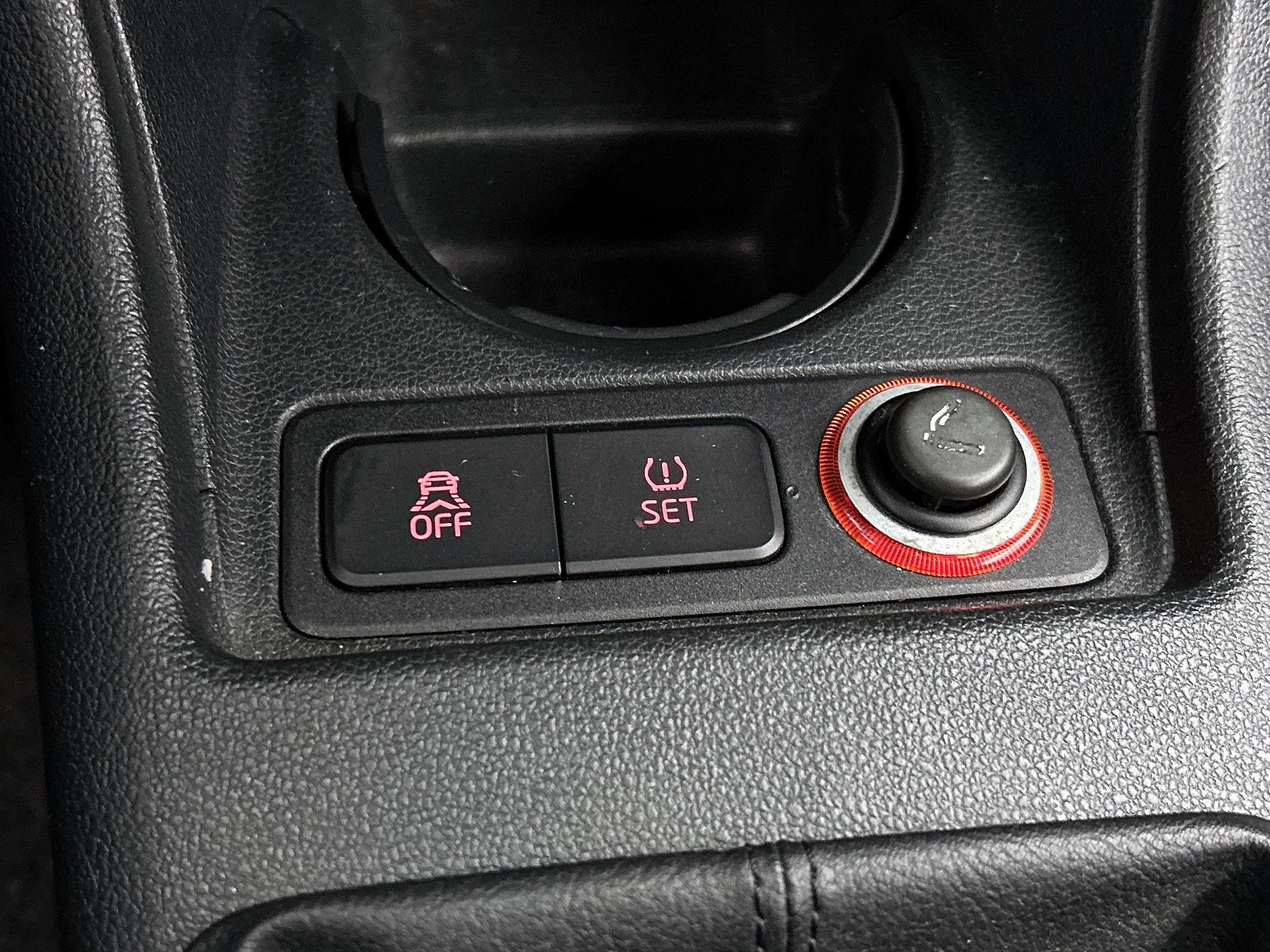 Volkswagen-up!-image-6