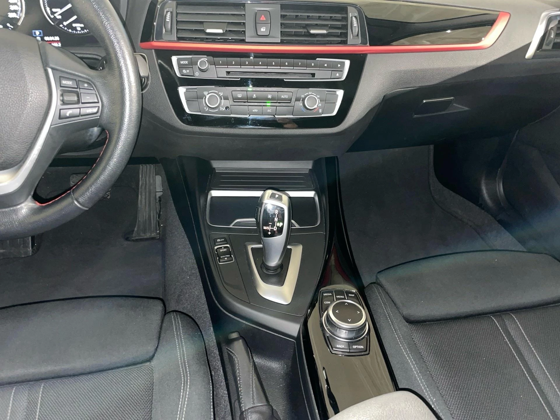 BMW-Série 1-image-9