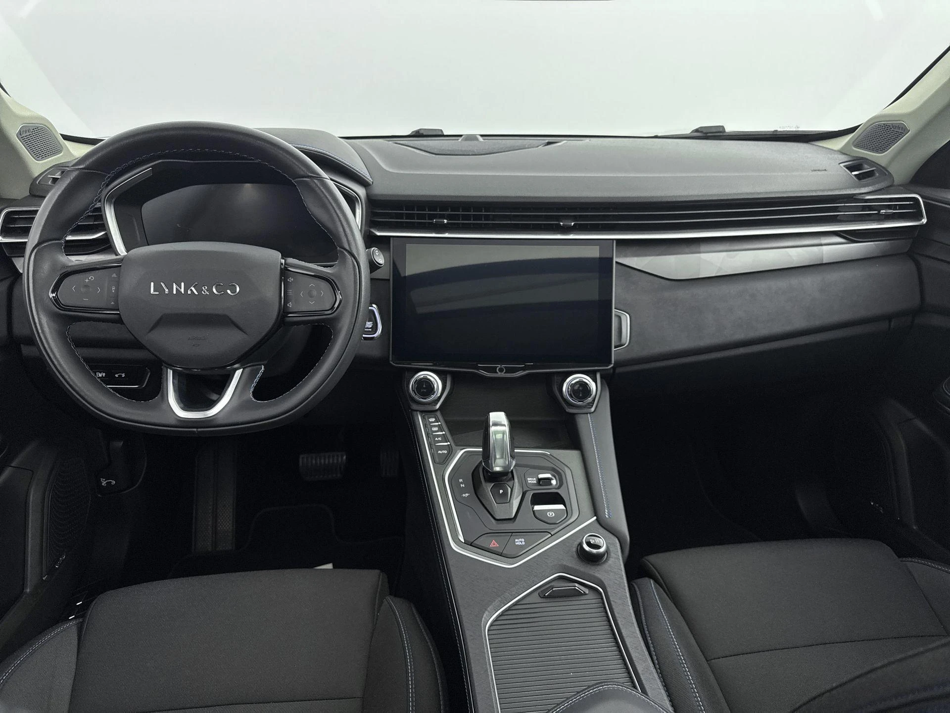 Lynk & Co-01-image-6
