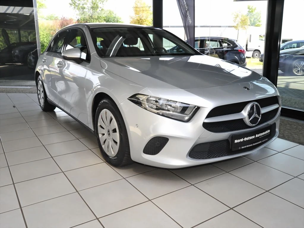 Mercedes-Benz-A-Klasse 180 d-image-3