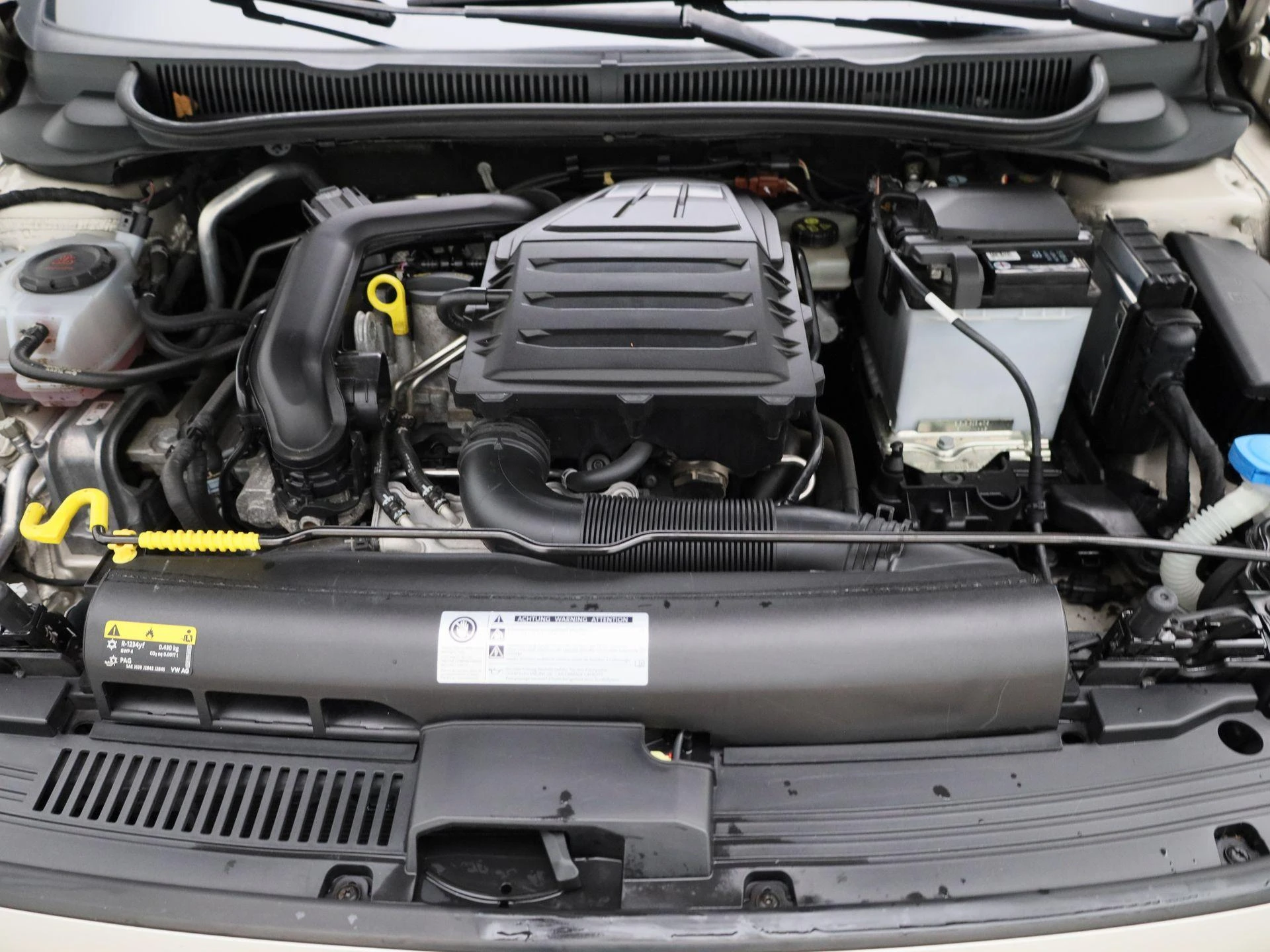 Volkswagen-Polo-image-25