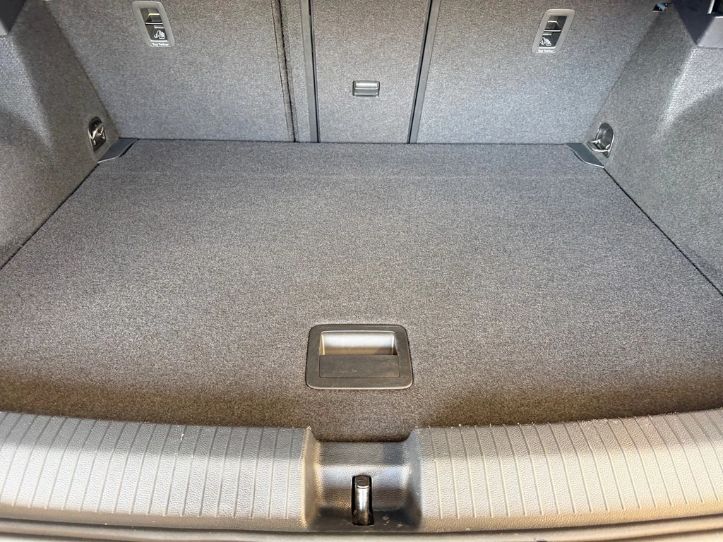 Volkswagen-T-Roc-image-12