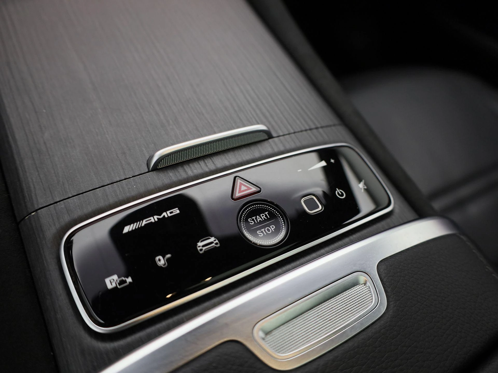 Mercedes-Benz-EQE-image-42