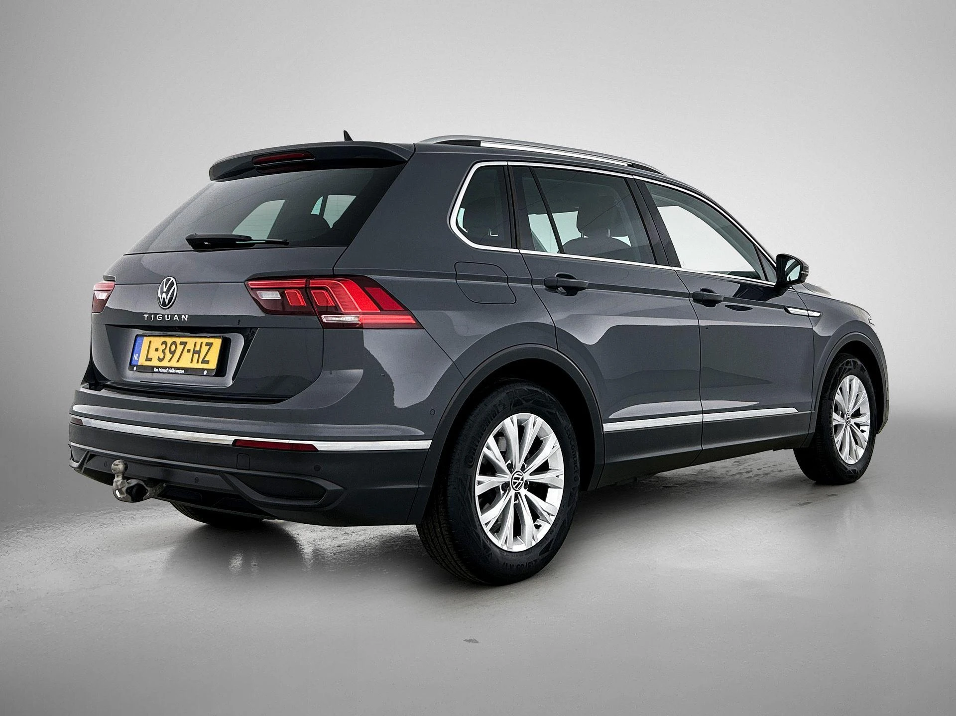 Volkswagen-Tiguan-image-3
