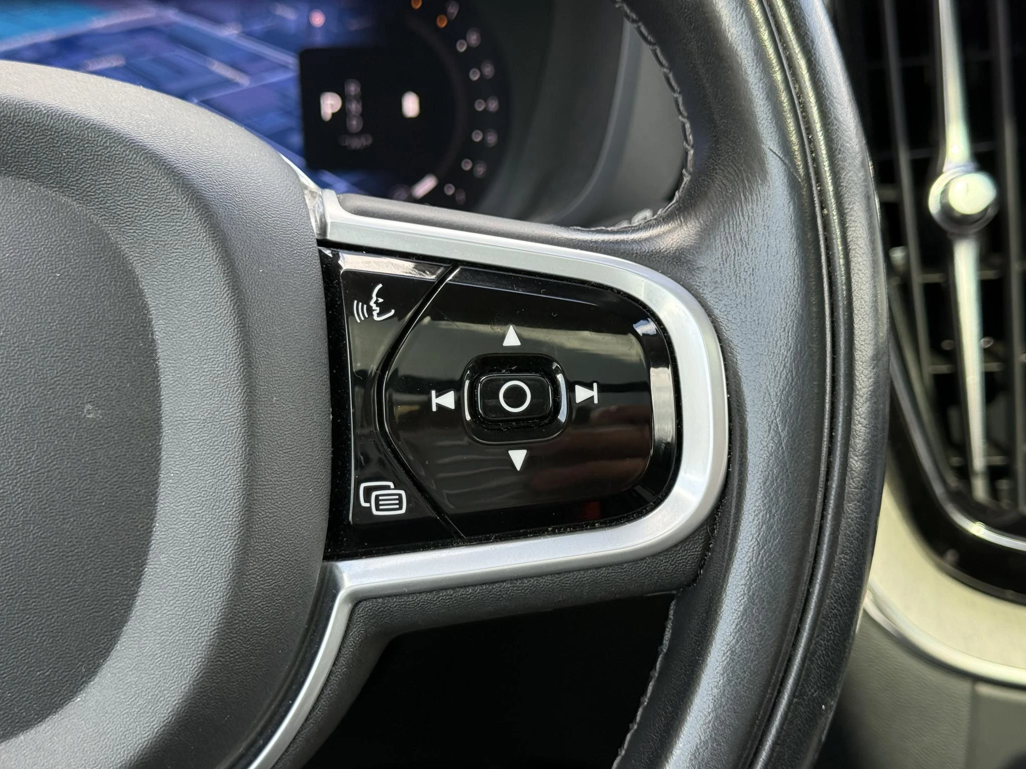 Volvo-XC60-image-26