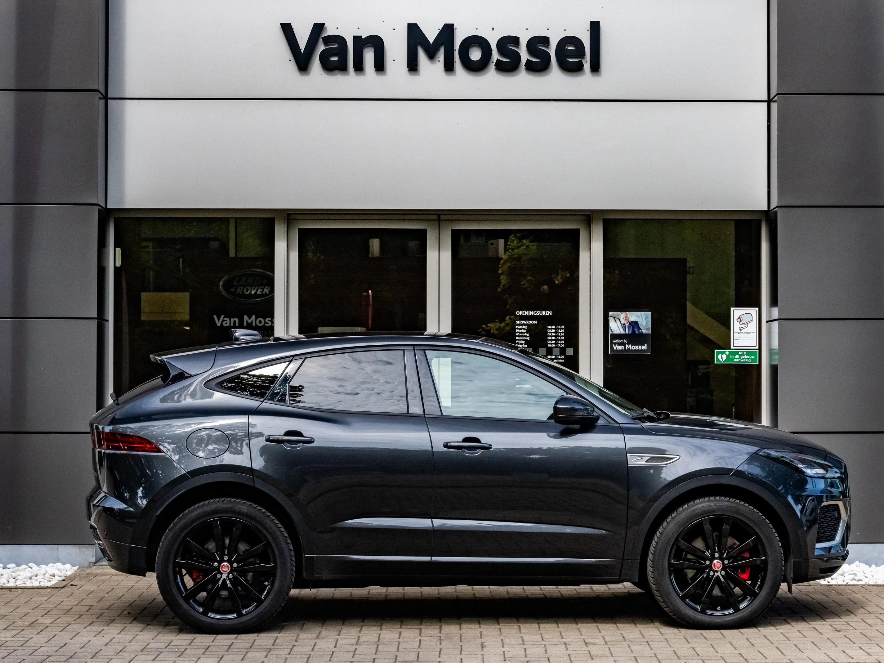 Jaguar E-PACE P300e R-Dynamic S