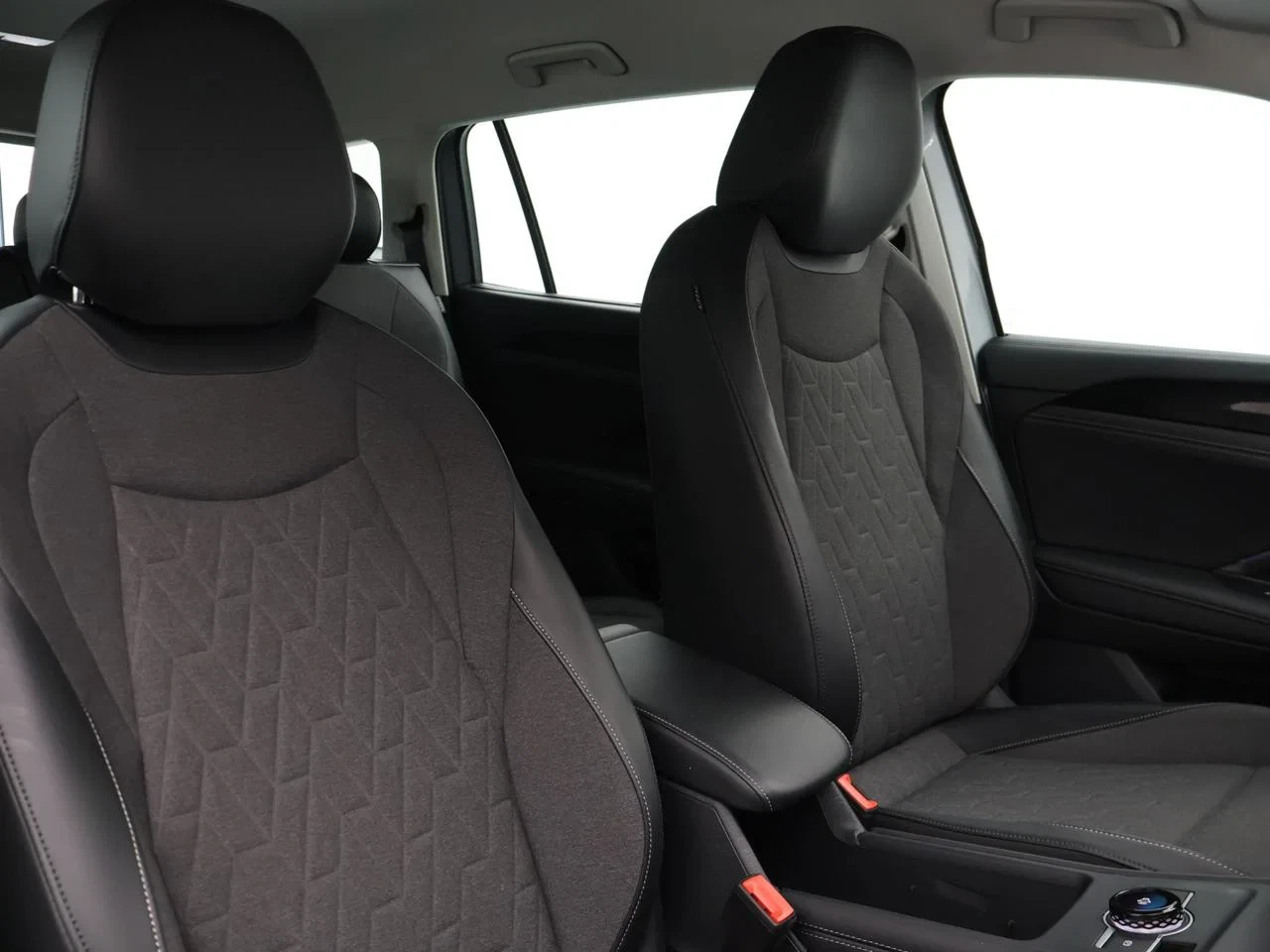 Volkswagen Tayron VW Tayron 1.5eTSI mHEV 150PK *AUTOMAAT*360°CAMERA*7 ZITPLAATSEN*ACC*PDC*NAVI*APP-CONNECT*LED*...*