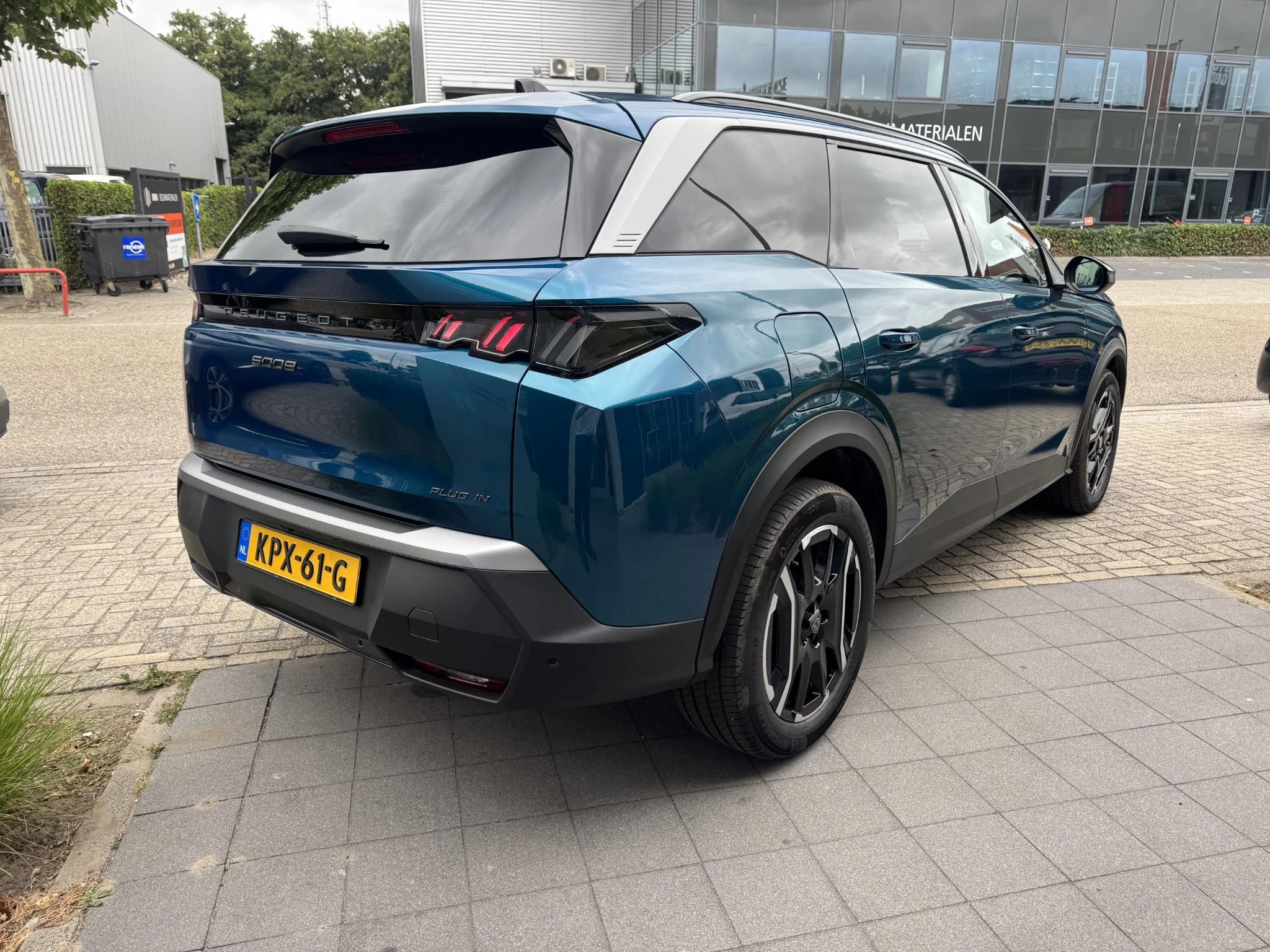 Peugeot 5008 1.6 Plug-in Hybrid 195 Allure 7p