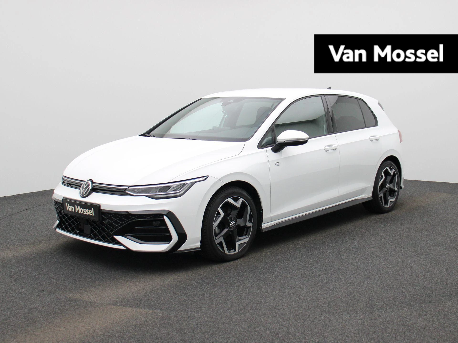 Volkswagen-Golf-image-0
