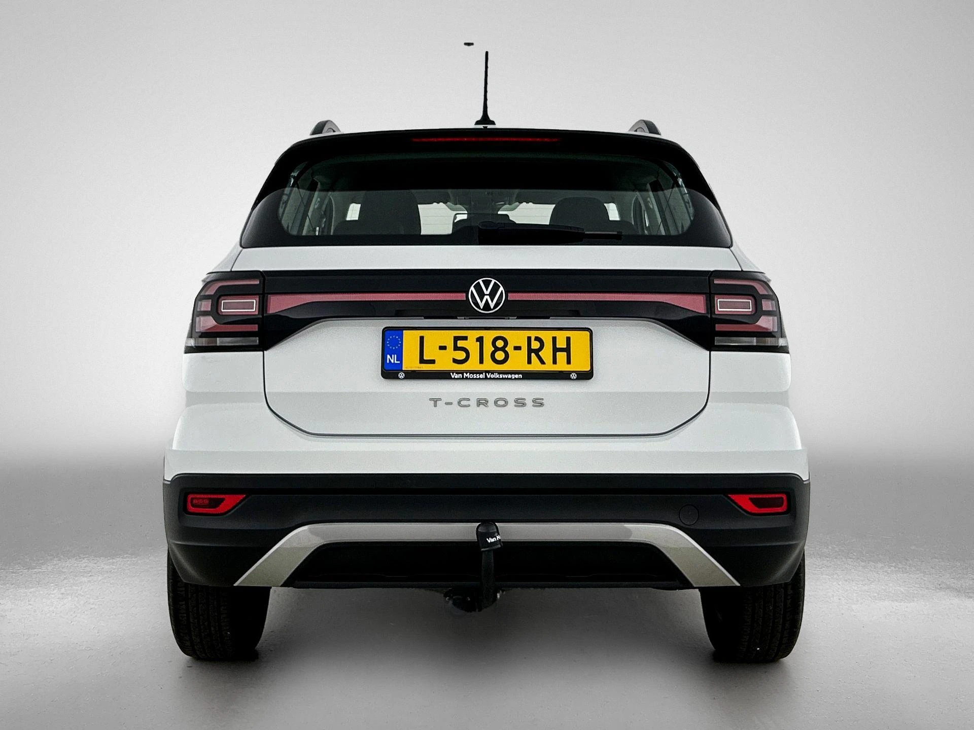 Volkswagen-T-Cross-image-2