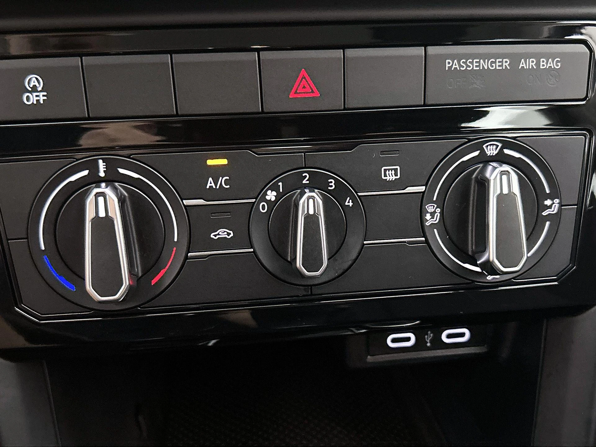 Volkswagen-T-Cross-image-17