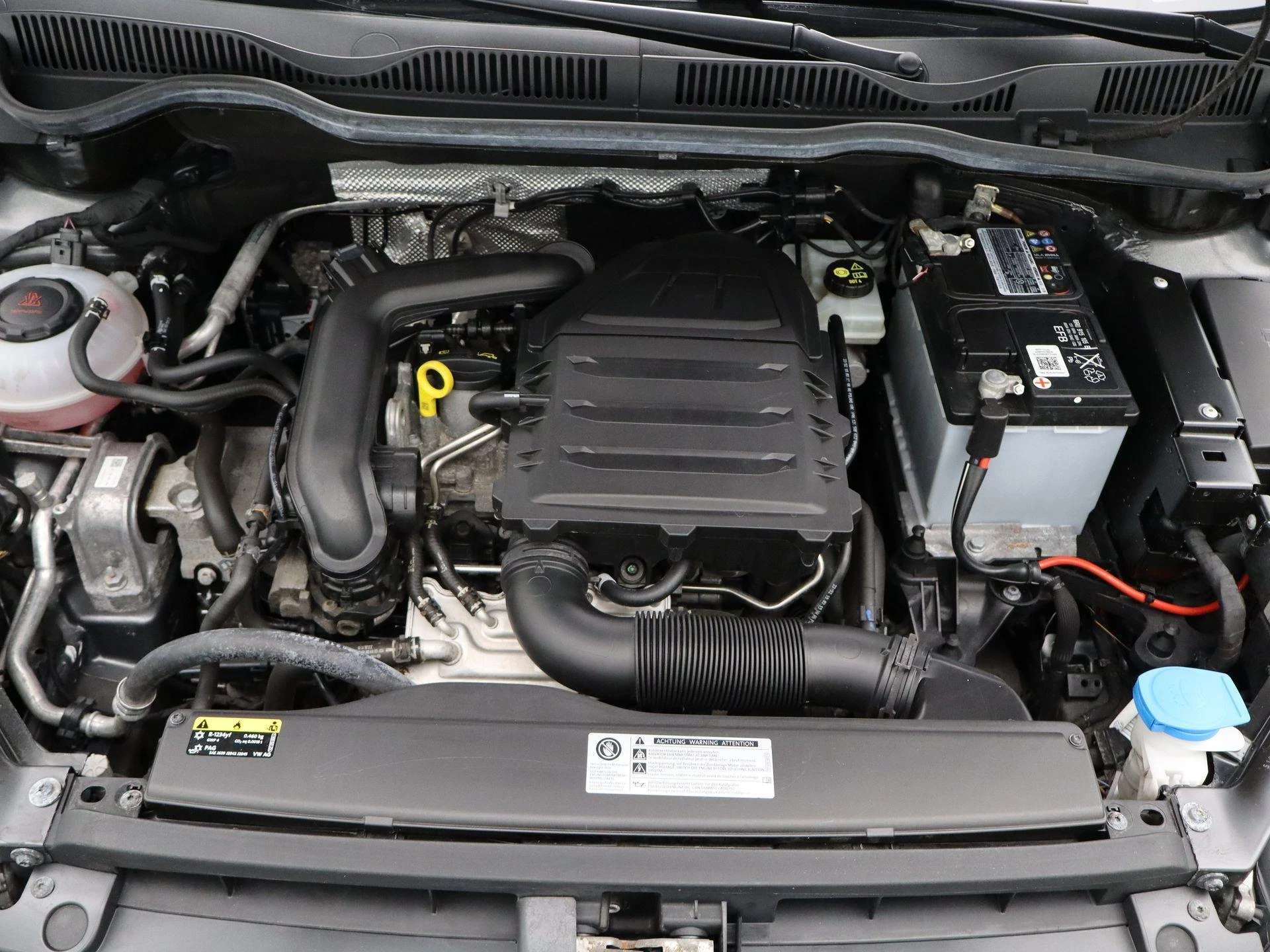 Volkswagen-Golf Sportsvan-image-32