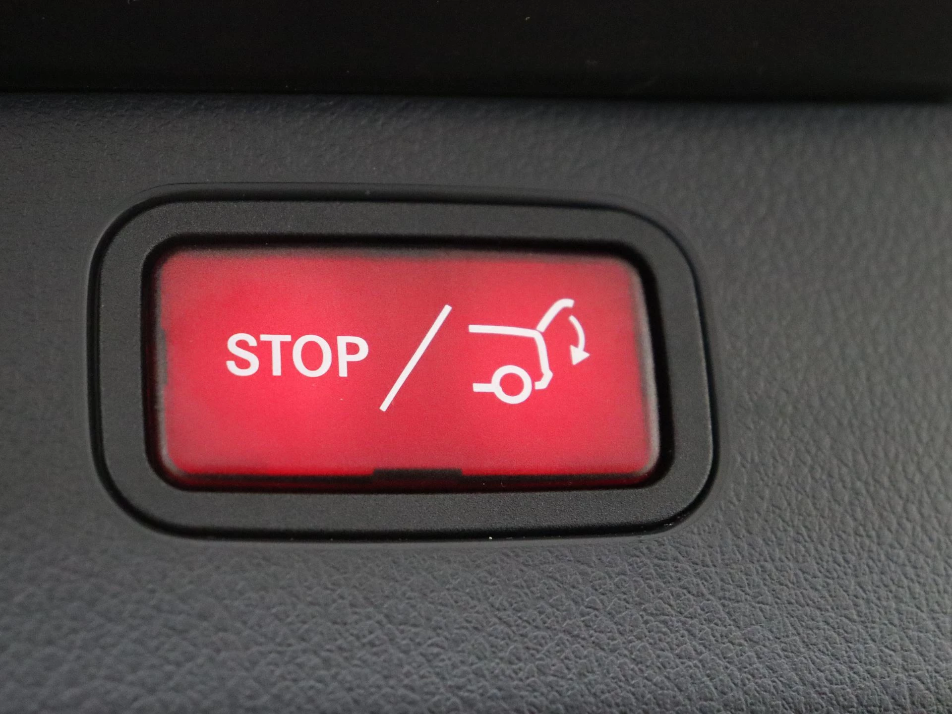 Mercedes-Benz-C-Klasse-image-35