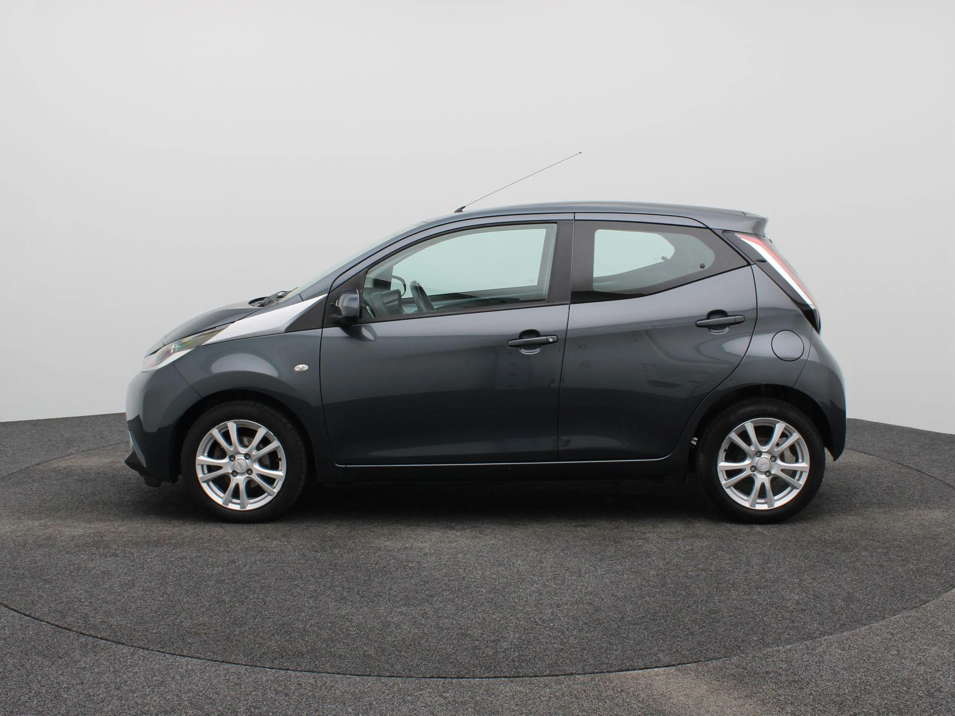 Toyota-Aygo-image-37