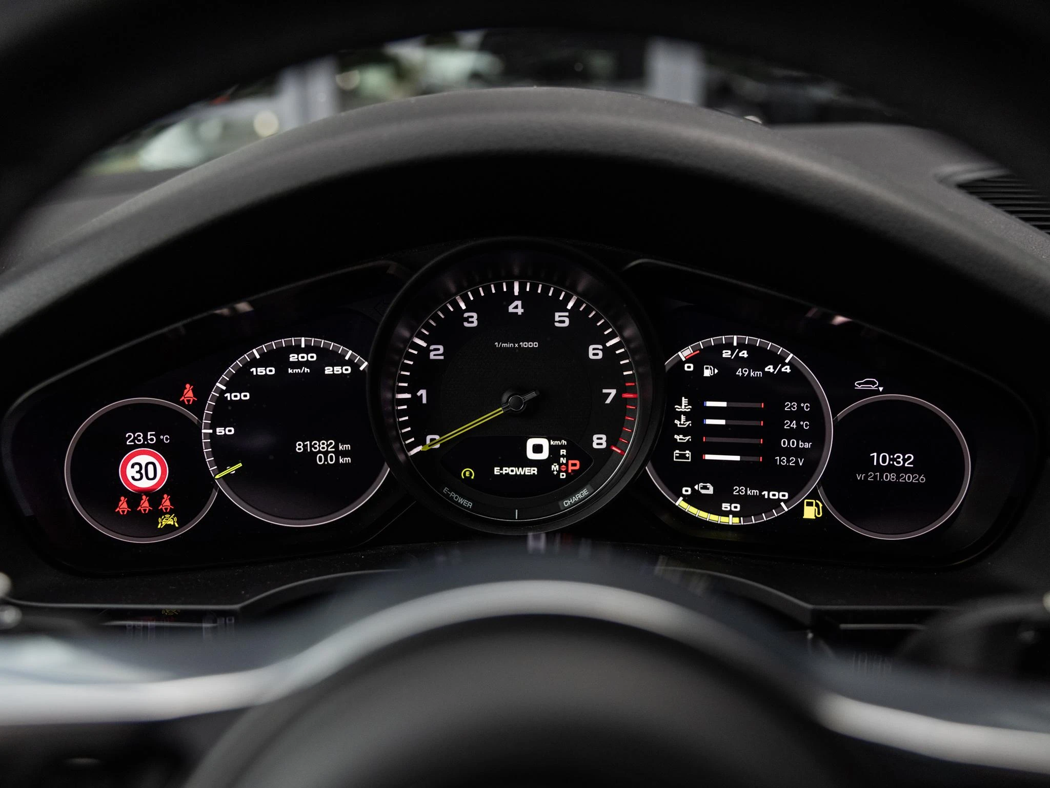 Porsche-Cayenne-image-13