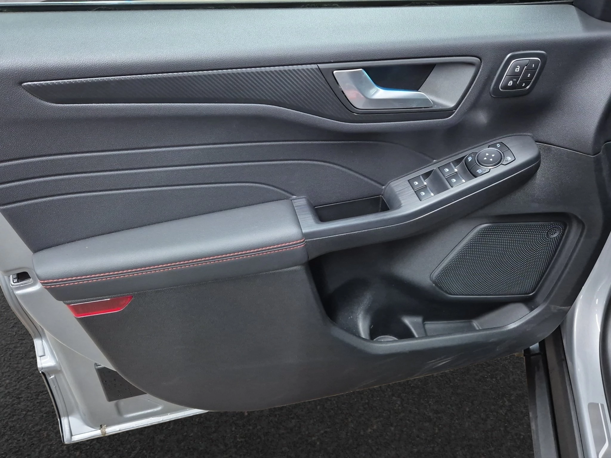 Ford Kuga ST-Line X Aut.*360GRAD*LED-MATRIX*NAVI*GRA*WINTER-PKT.