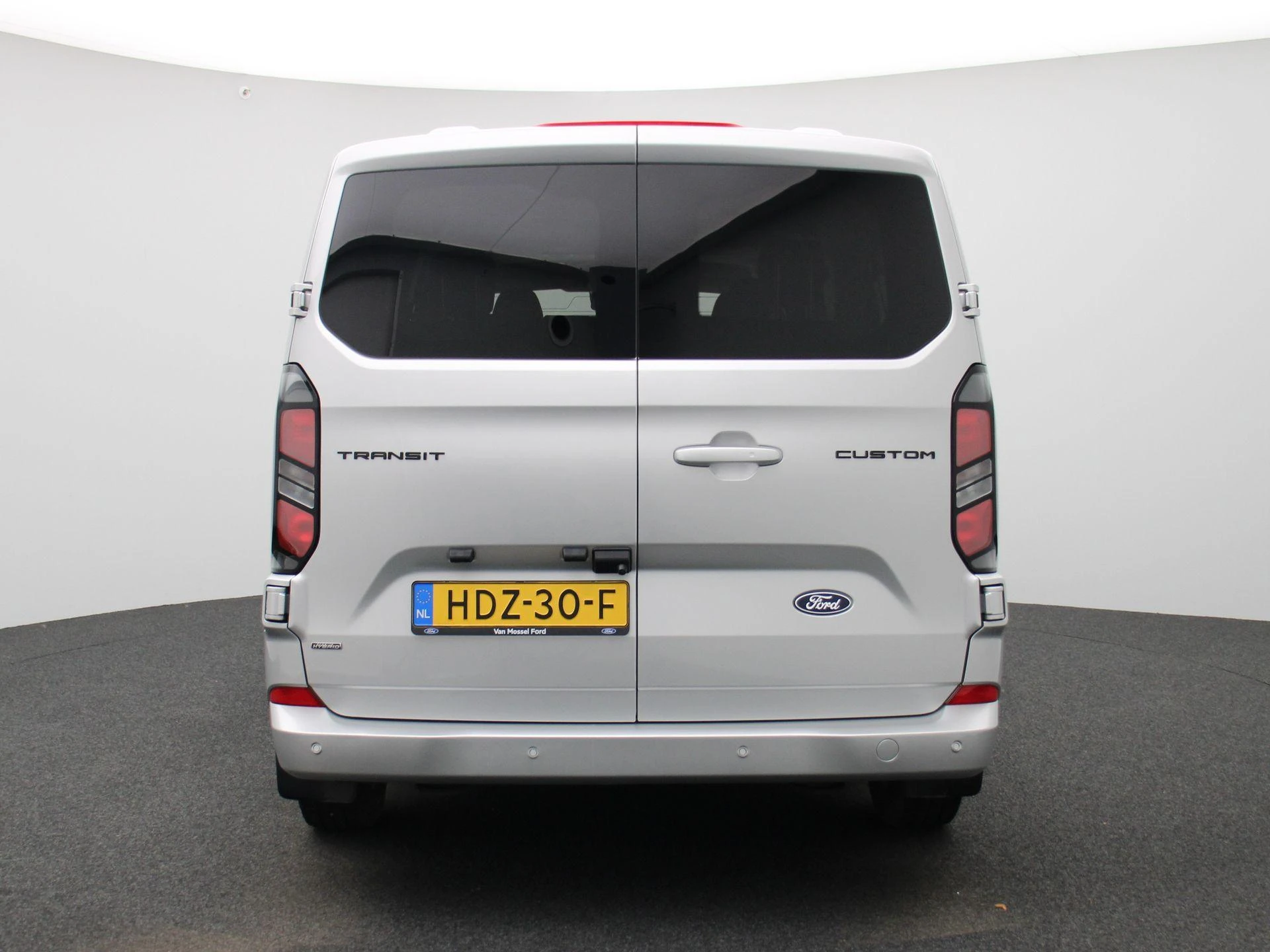 Ford-Transit Custom-image-4
